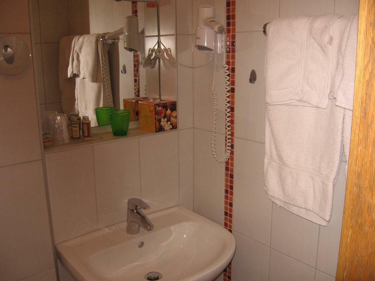 Pension Haus Ursula Koblenz  Ngoại thất bức ảnh